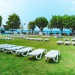 Village Du Parc مكان تخييم