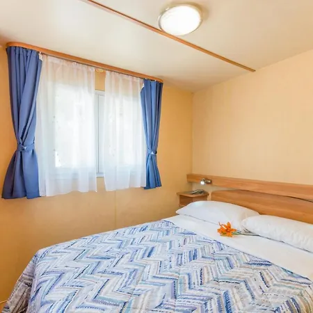 Village Du Parc キャンプ場 3*