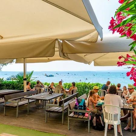 אתר קמפינג Village Du Parc 3*