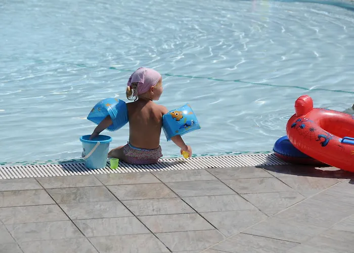 Village Du Parc 3* לאזיסה