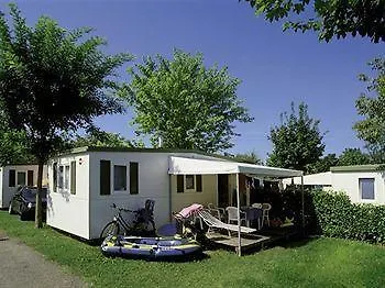 Village Du Parc אתר קמפינג לאזיסה