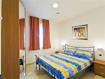 אתר קמפינג Village Du Parc לאזיסה