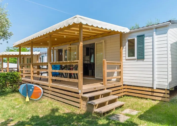 אתר קמפינג Village Du Parc 3*